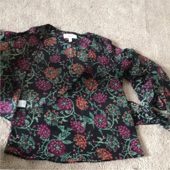 LIKELY RUFFLE TOP - Picture 10 of 12